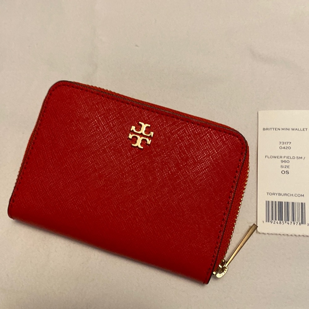 Small Read Tory Burch wallet